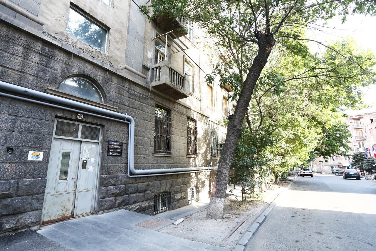 Byron Hostel Erevan Exterior foto